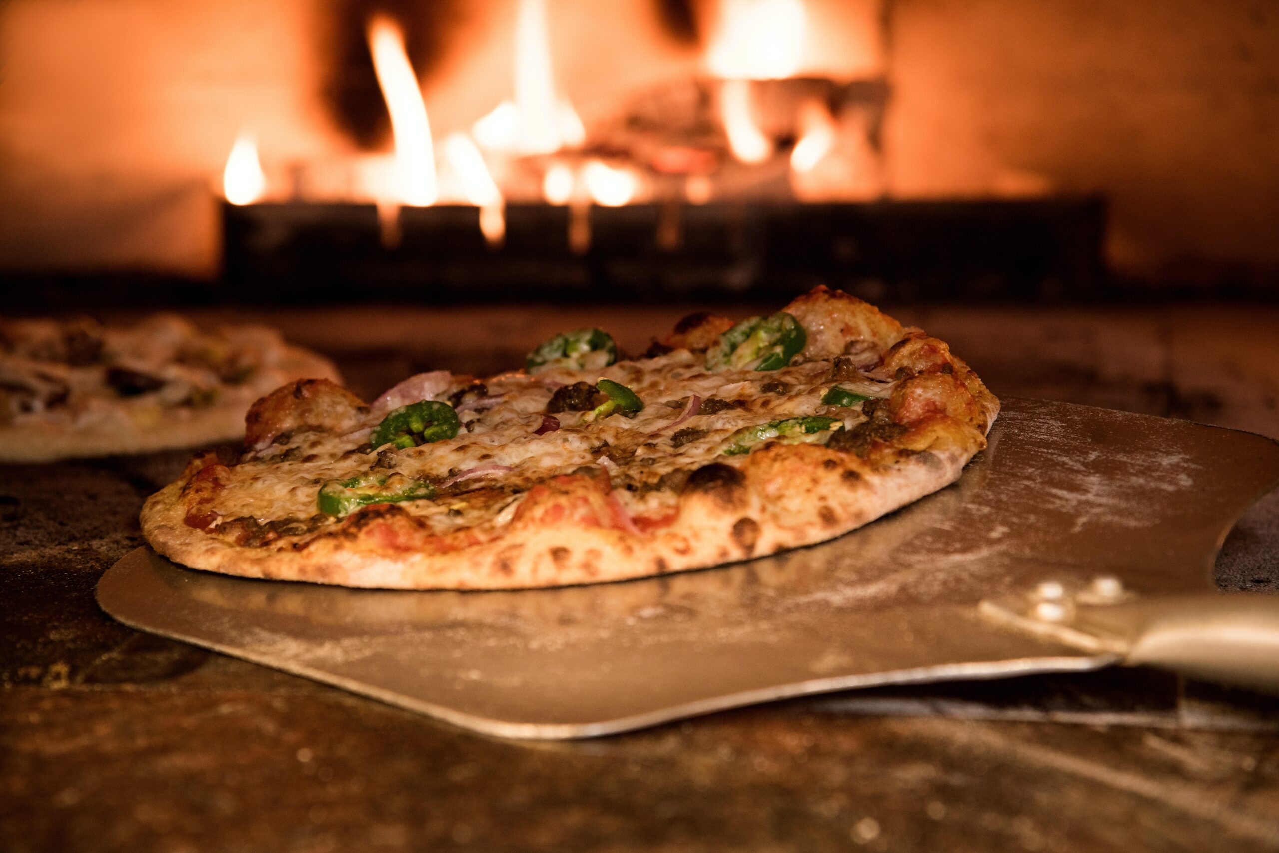 Pizzabänkar för restauranger – Gör det enklare att tillaga och servera pizza på ett bekvämt sätt!